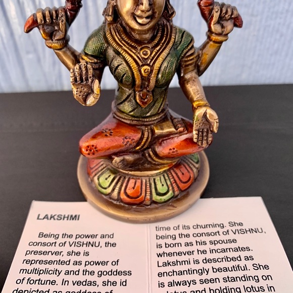 Lakshmi Sitting on Lotus Statue Figurine - Picture 7 of 8